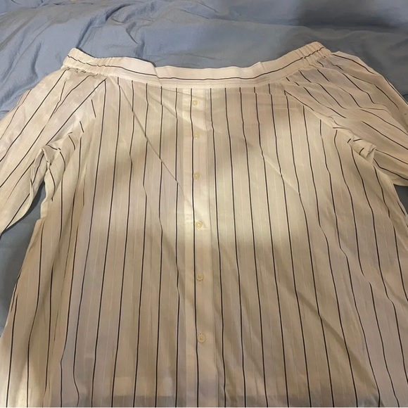 Ann Taylor LOFT blue OFF SHOULDER blouse BUTTON BACK Cotton Navy Pin Stripe XL - Picture 2 of 3